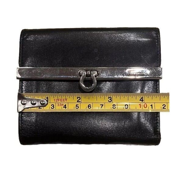 Vintage Salvatore Ferragamo Hook Bi Fold Wallet Black Pebbled Leather COA - Picture 9 of 11